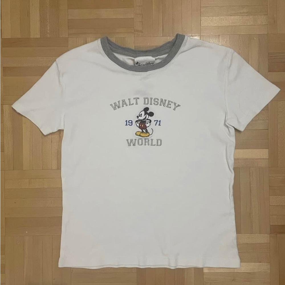 Disney Mickey Mouse White and Gray Short Sleeve Tee